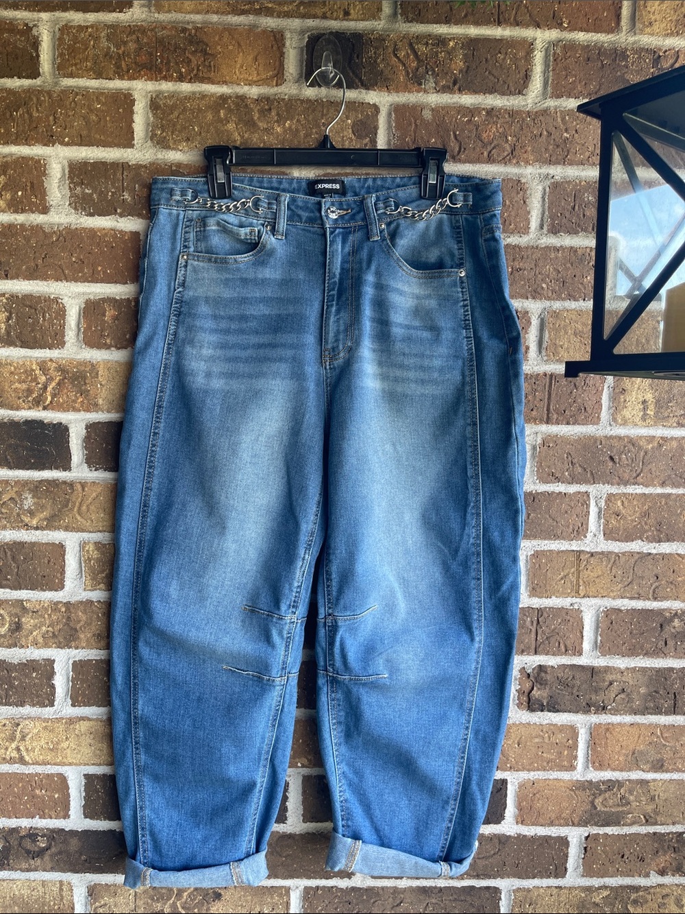 Express mid-rise barrel leg jeans - Picture 2 of 8